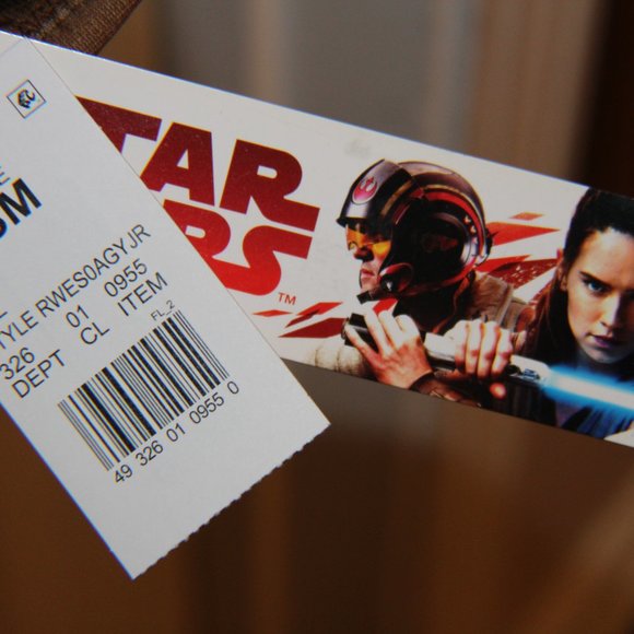 NWT**2PC**Reversible Star Wars Sweatshirt KIDS SIZE S and Wicket Stuffy - Picture 3 of 9